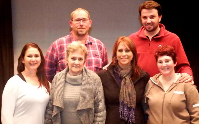 Melodrama 2015 se Bestuur, met voor vlnr Juanita Hage, Roza Rabe, Adrie Nigrini en Juanita van Zyl. Agter vlnr is Michiel Geldenhuys en JP Coetzer.